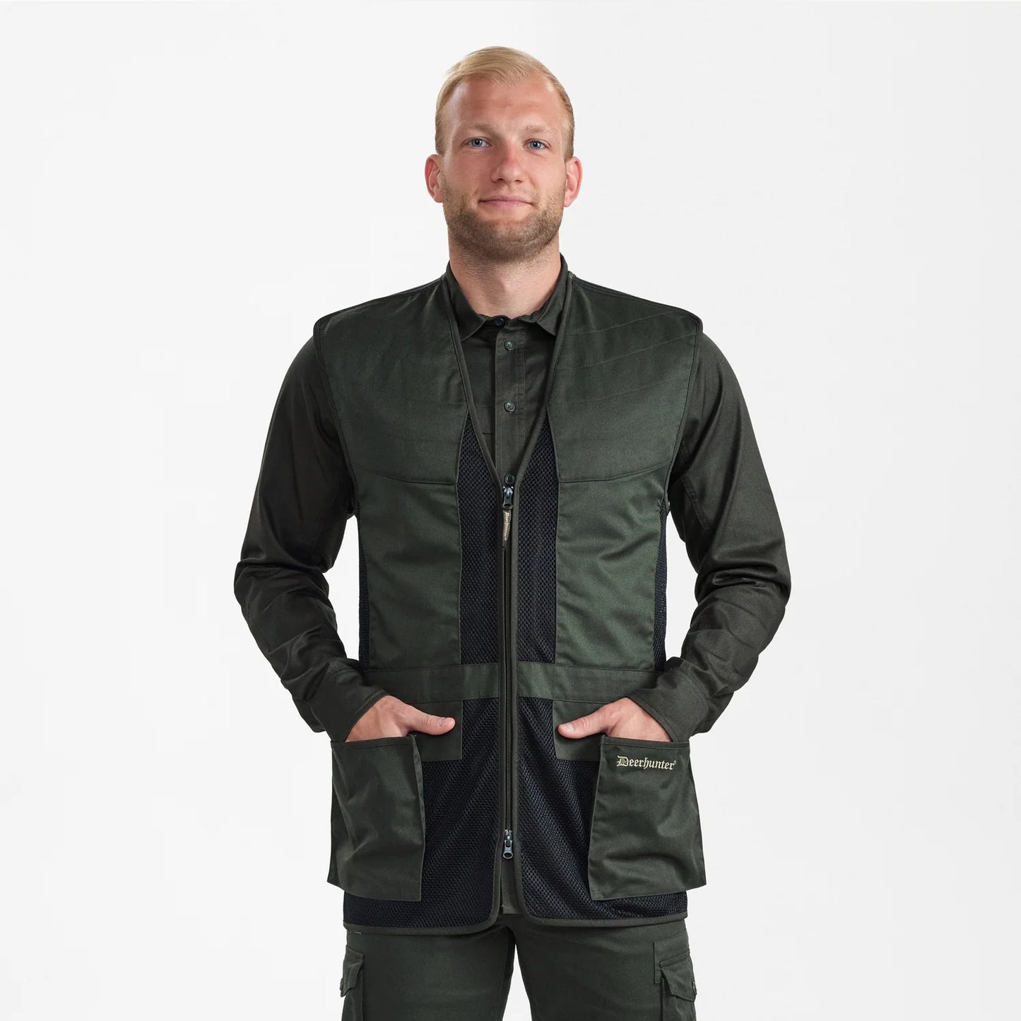 Atlas Mesh Skytteväst - Timber - modell framifrån