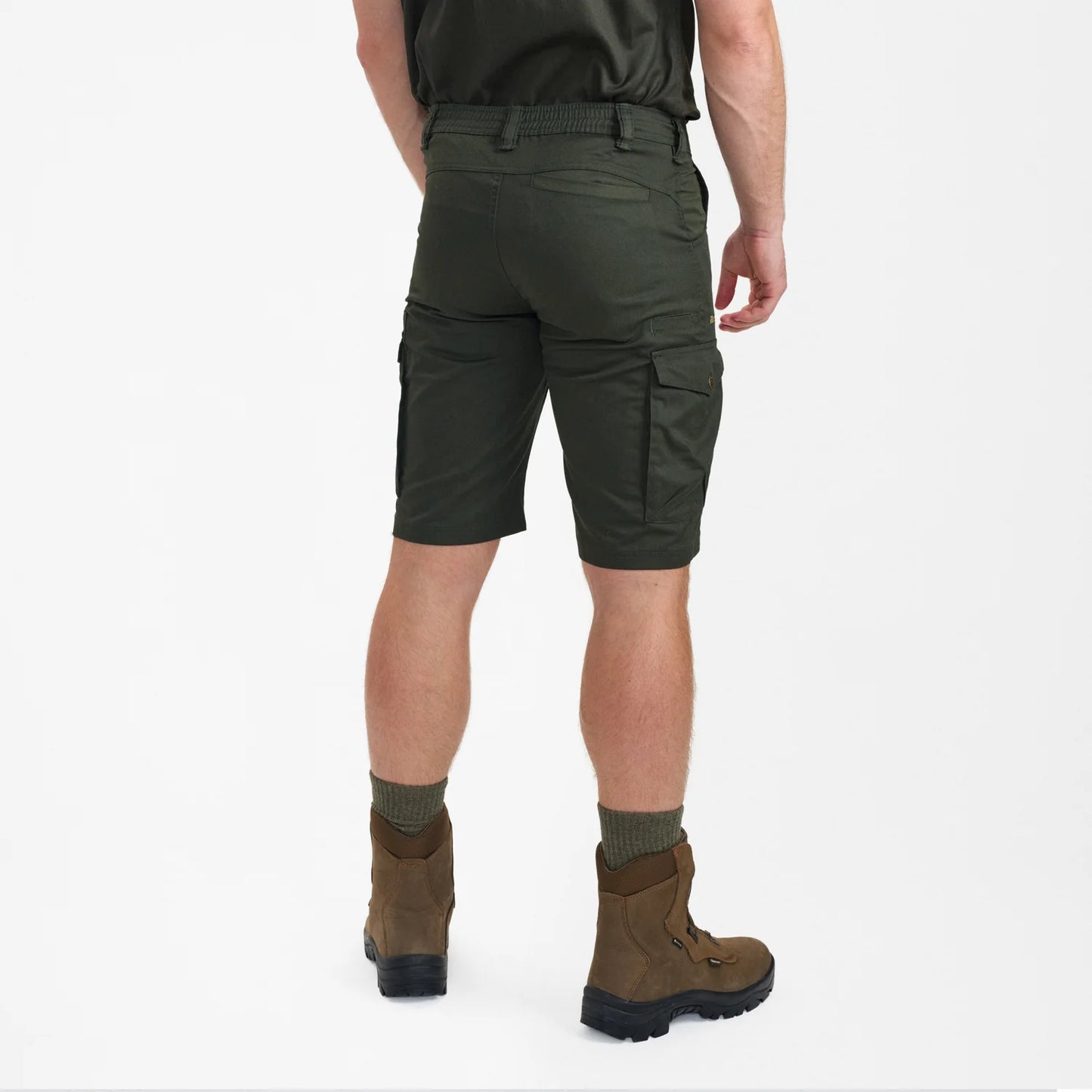 Atlas Shorts - Timber - modell bakifrån
