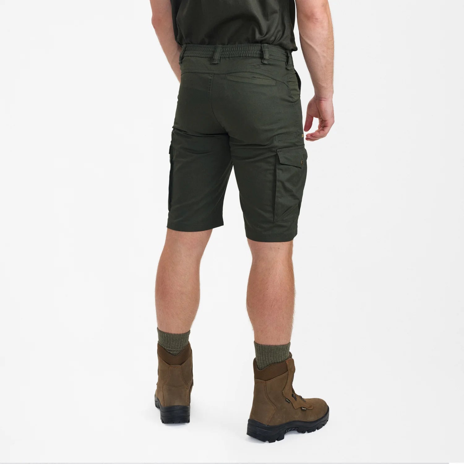 Atlas Shorts - Timber - modell bakifrån