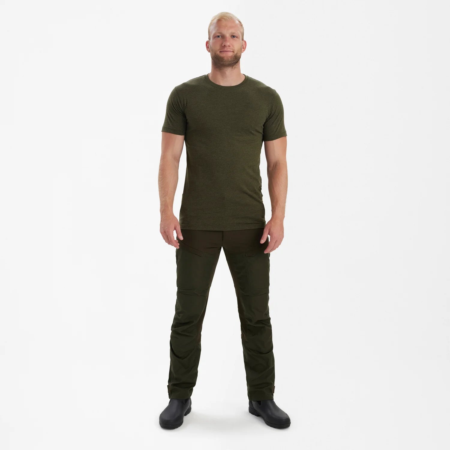 Basis 2-pack T-shirt - Adventure Green Melange - modell framifrån