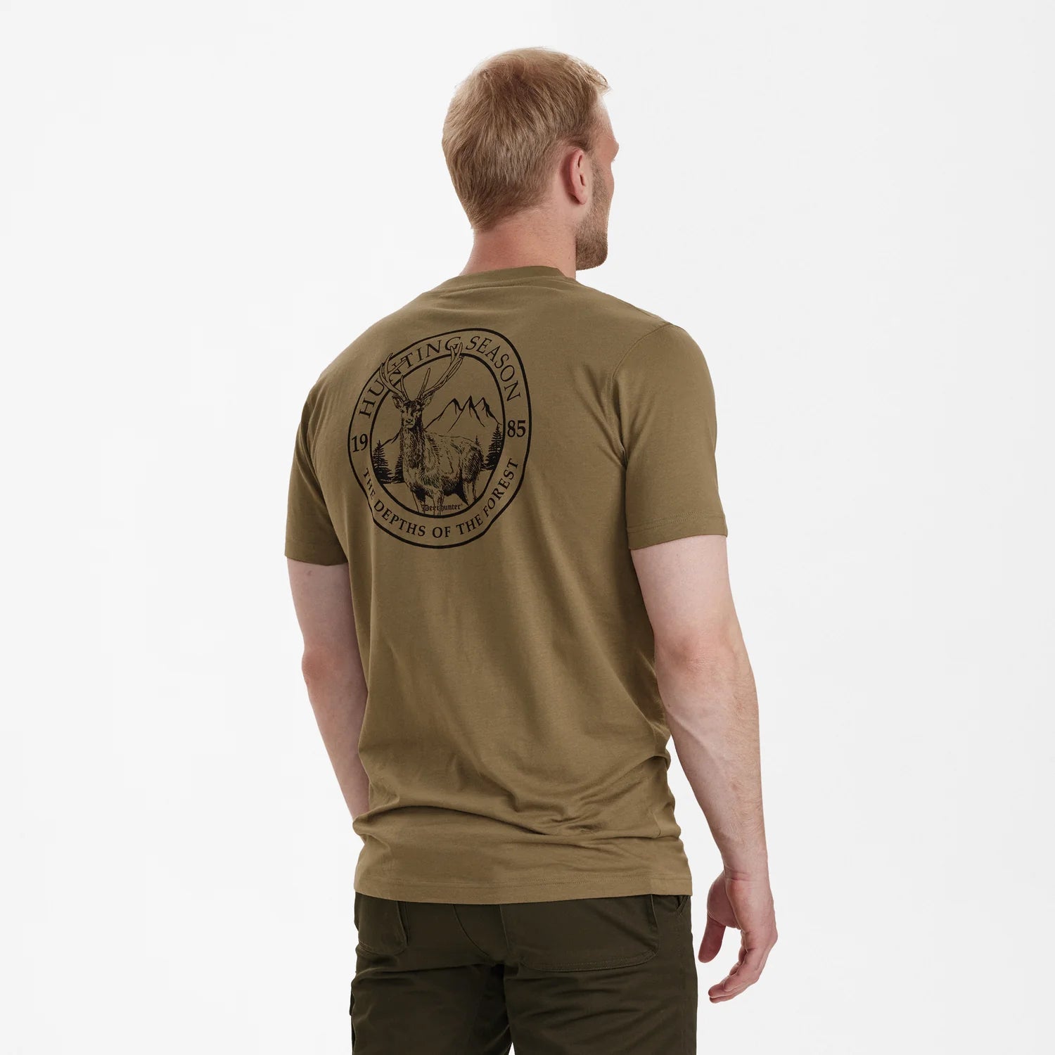 Easton T-shirt - Driftwood - modell bakifrån