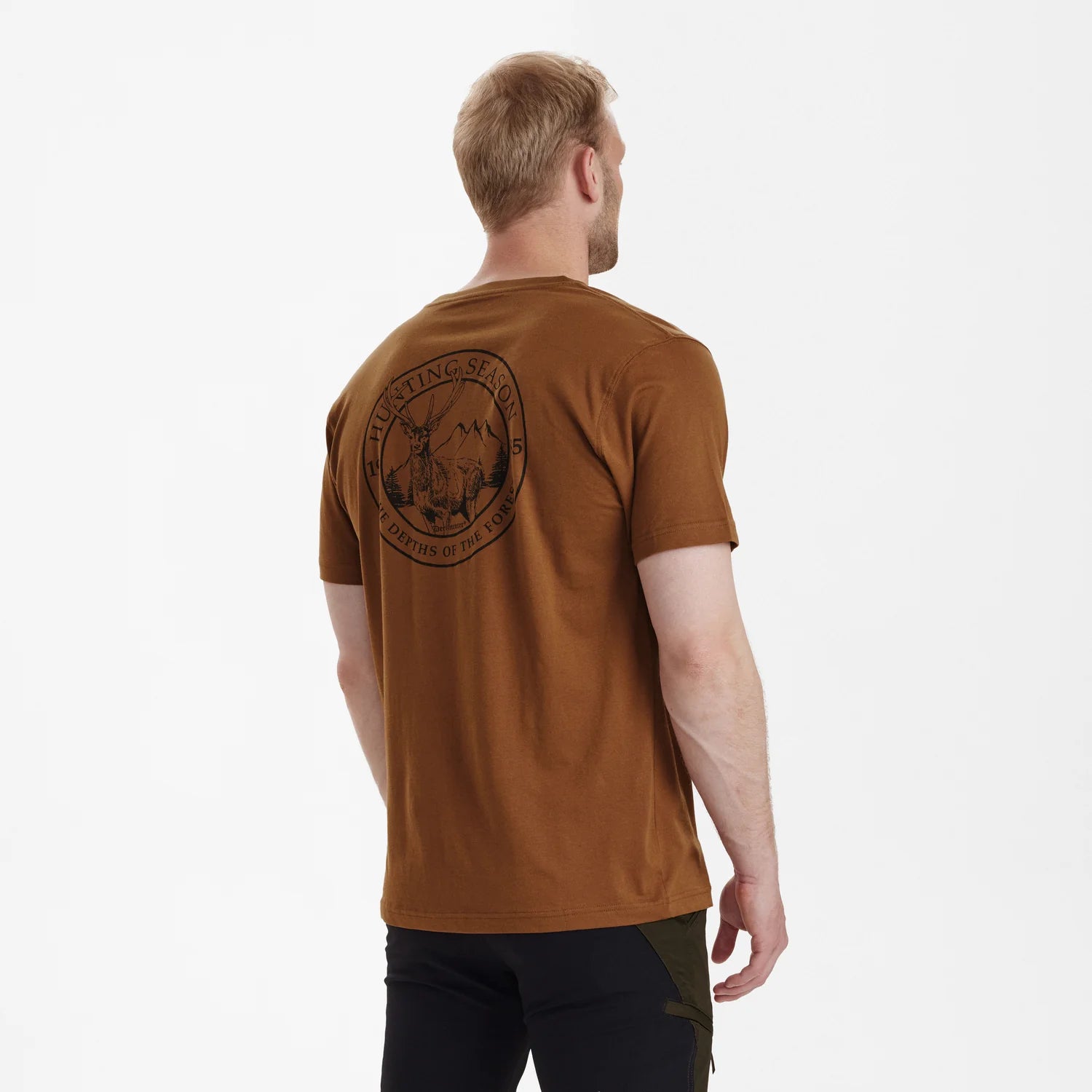 Easton T-shirt - Burnt Orange - modell bakifrån