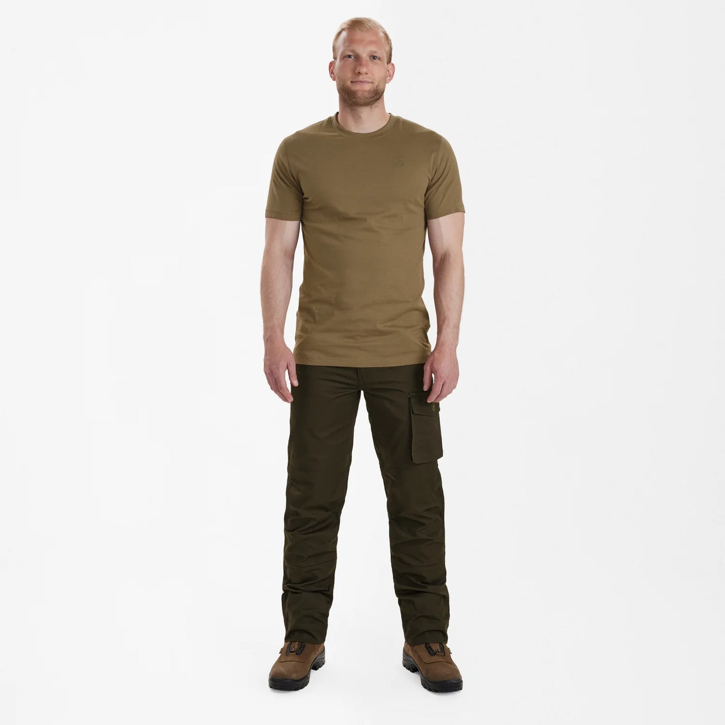 Easton T-shirt - Driftwood - modell framifrån