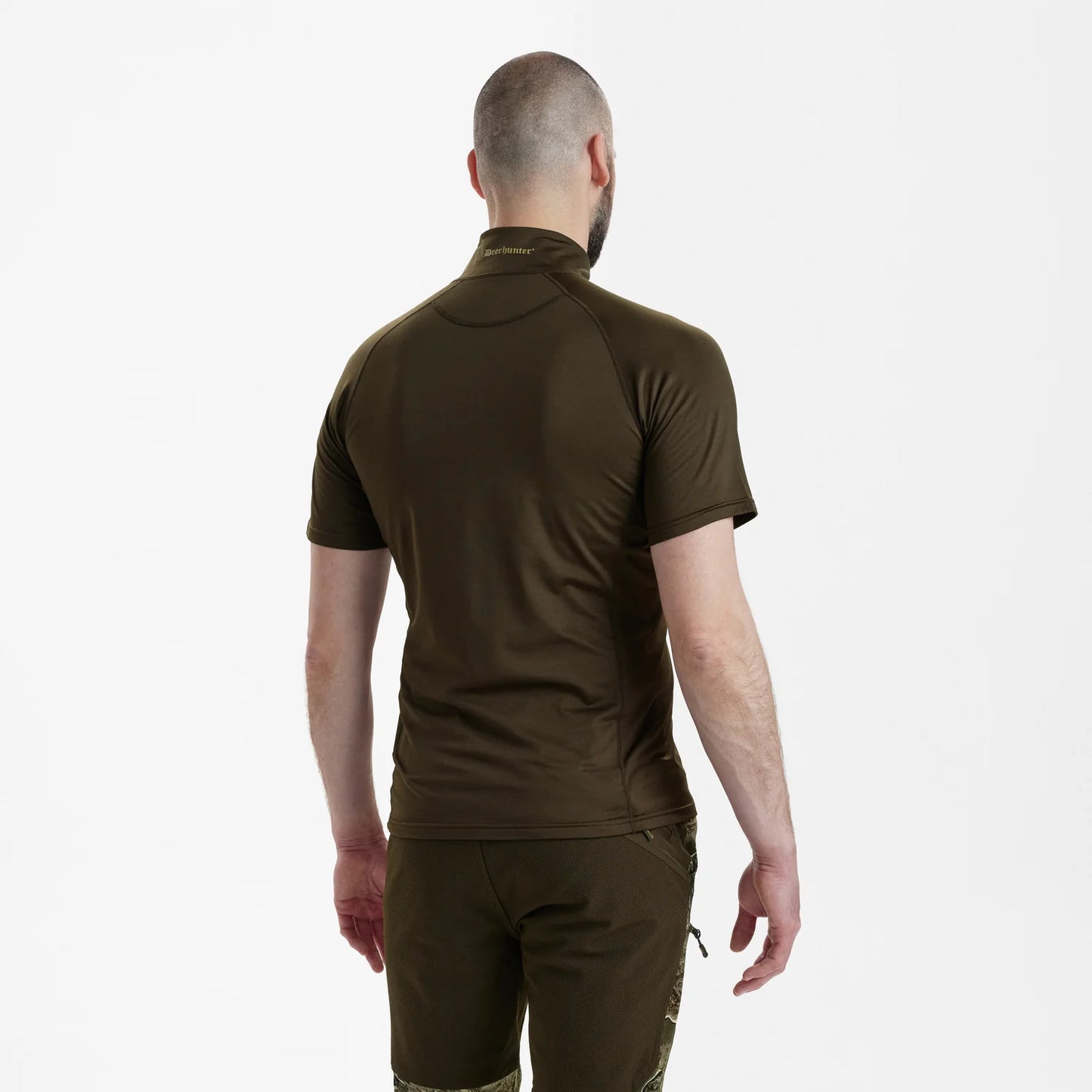 Excape Insulated T-shirt med dragkedja i halsen - Art Green - modell bakifrån