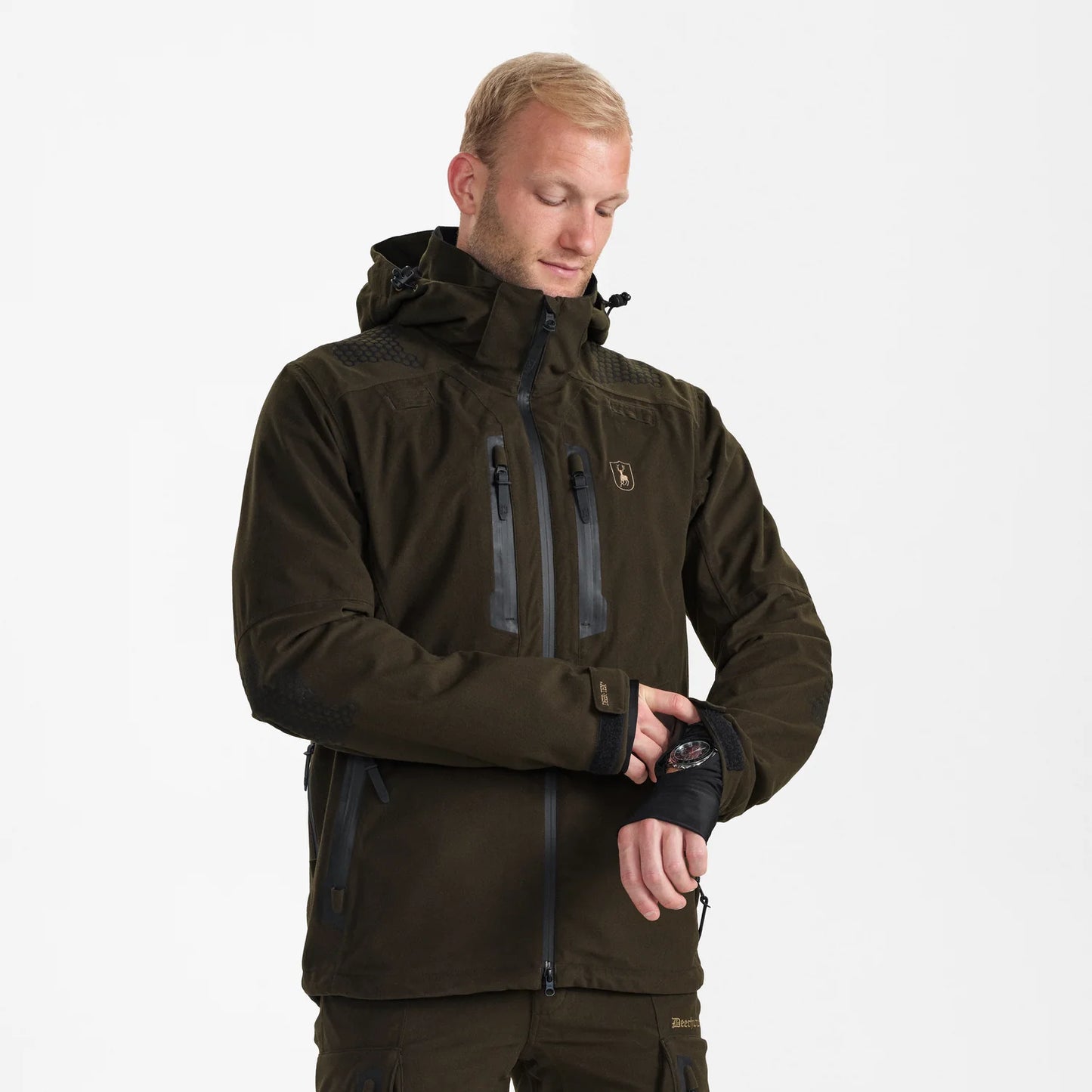 Game Pro Light Jacka - Wood - modell framifrån