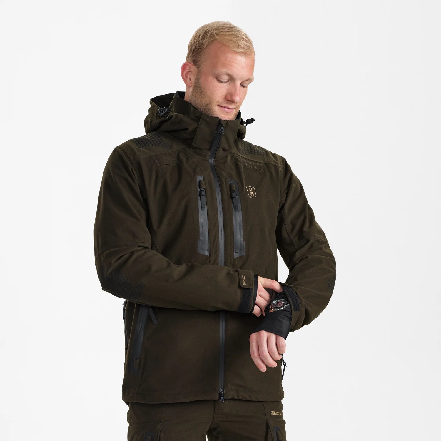 Game Pro Light Jacka - Wood - modell framifrån