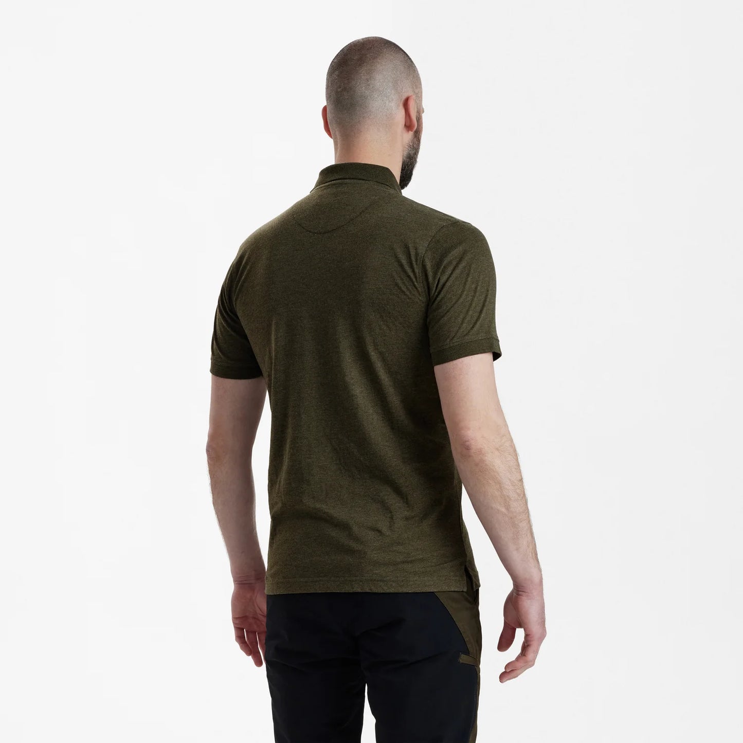 Gunnar Polotröja - Adventure Green Melange - modell bakifrån