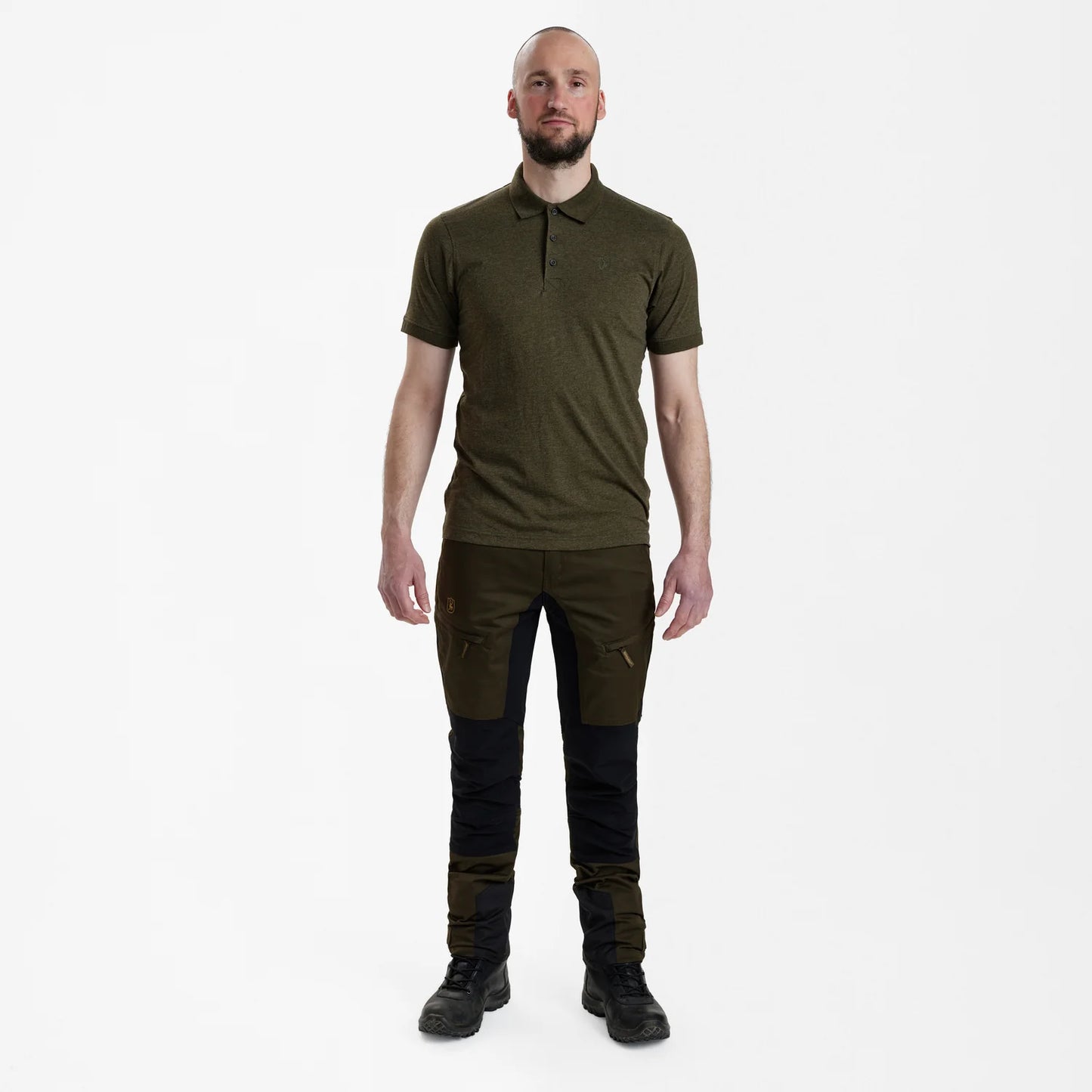 Gunnar Polotröja - Adventure Green Melange - modell framifrån
