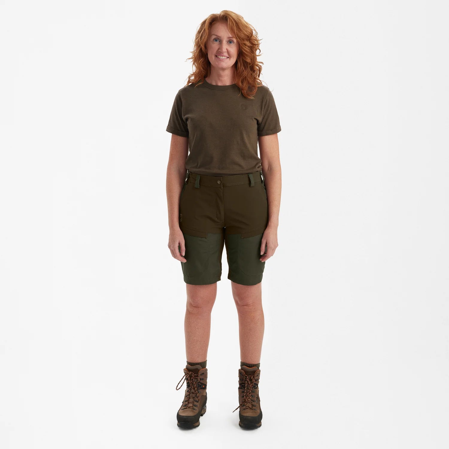 Lady Ann Shorts - Deep Green - modell framifrån