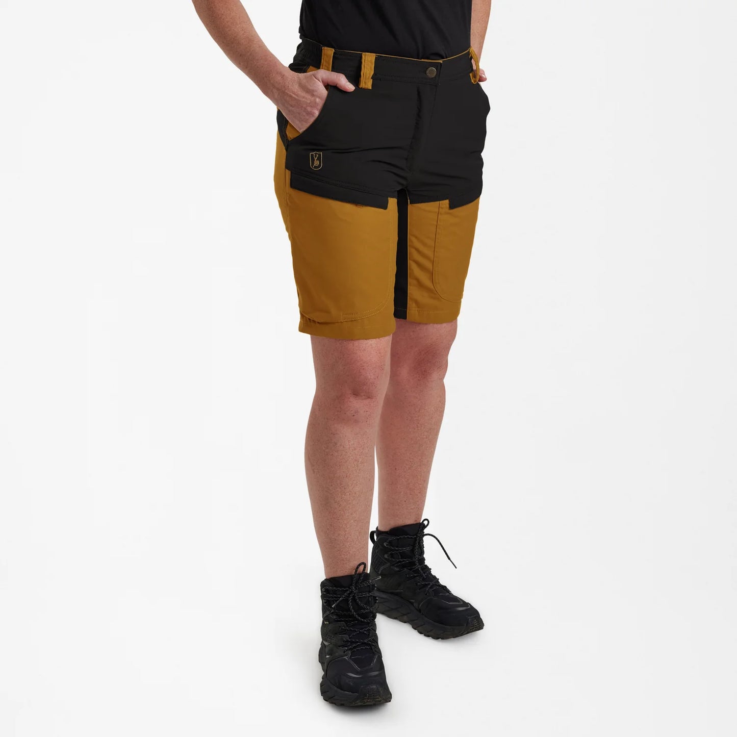 Lady Ann Shorts - Bronze - modell framifrån