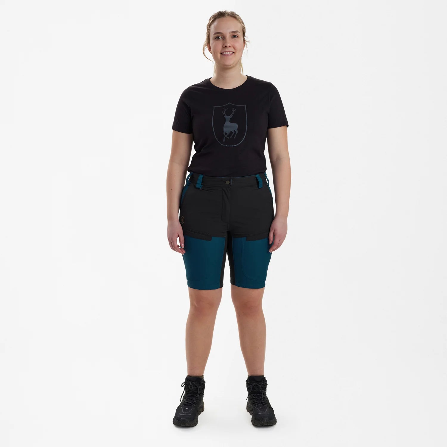 Lady Ann Shorts - Pacific Blue - modell framifrån