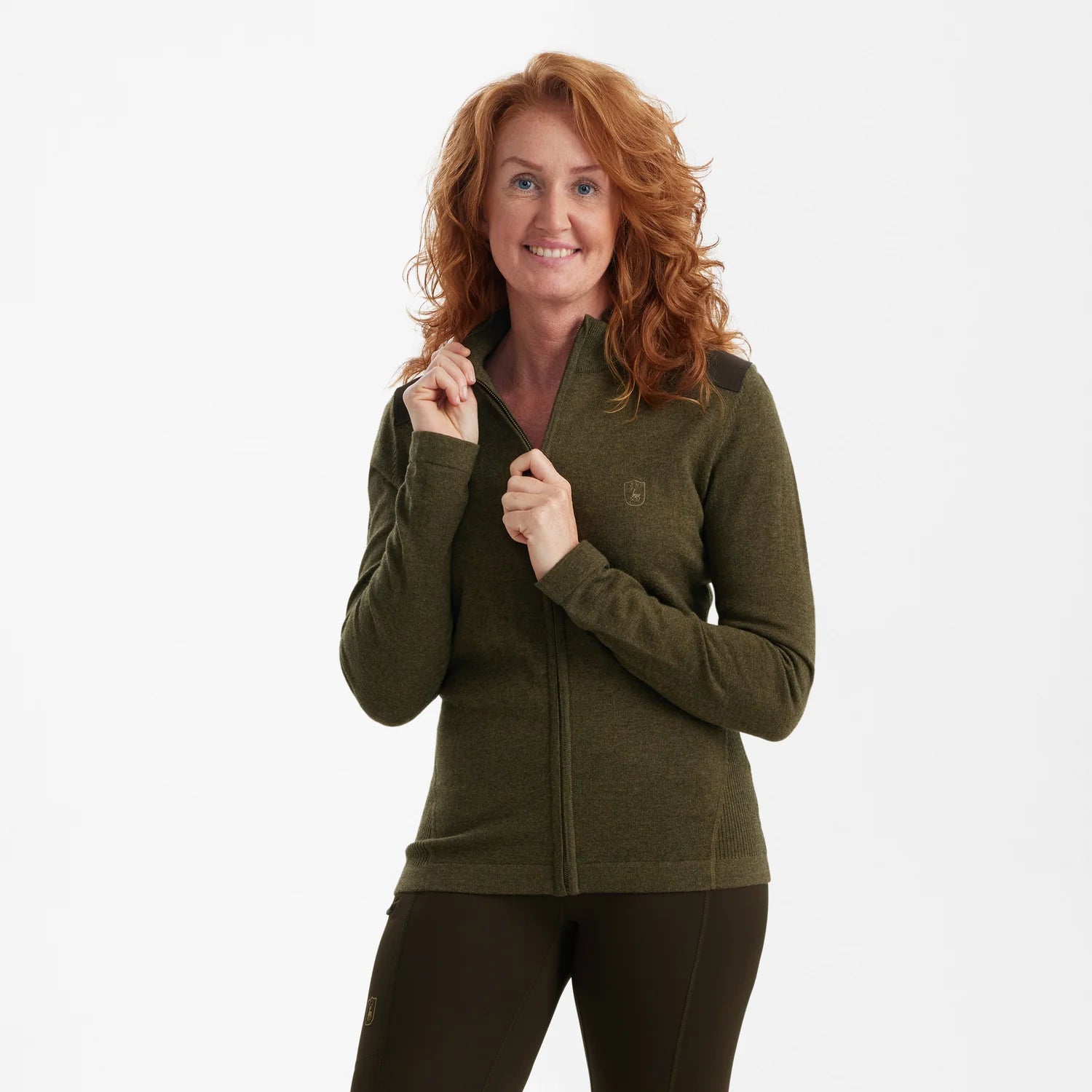 Lady Darlington Stickad Cardigan - Cypress - modell framifrån
