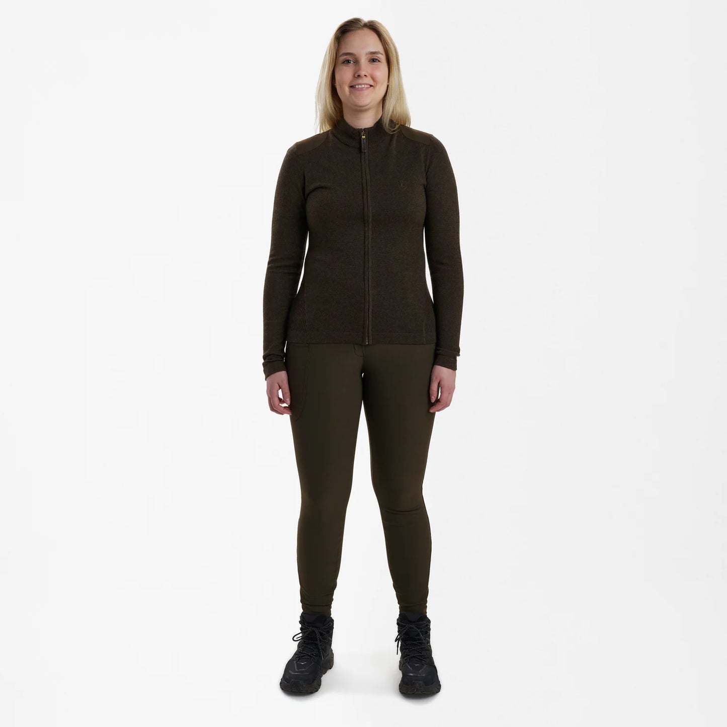 Lady Darlington Stickad Cardigan - Dark Elm - modell framifrån