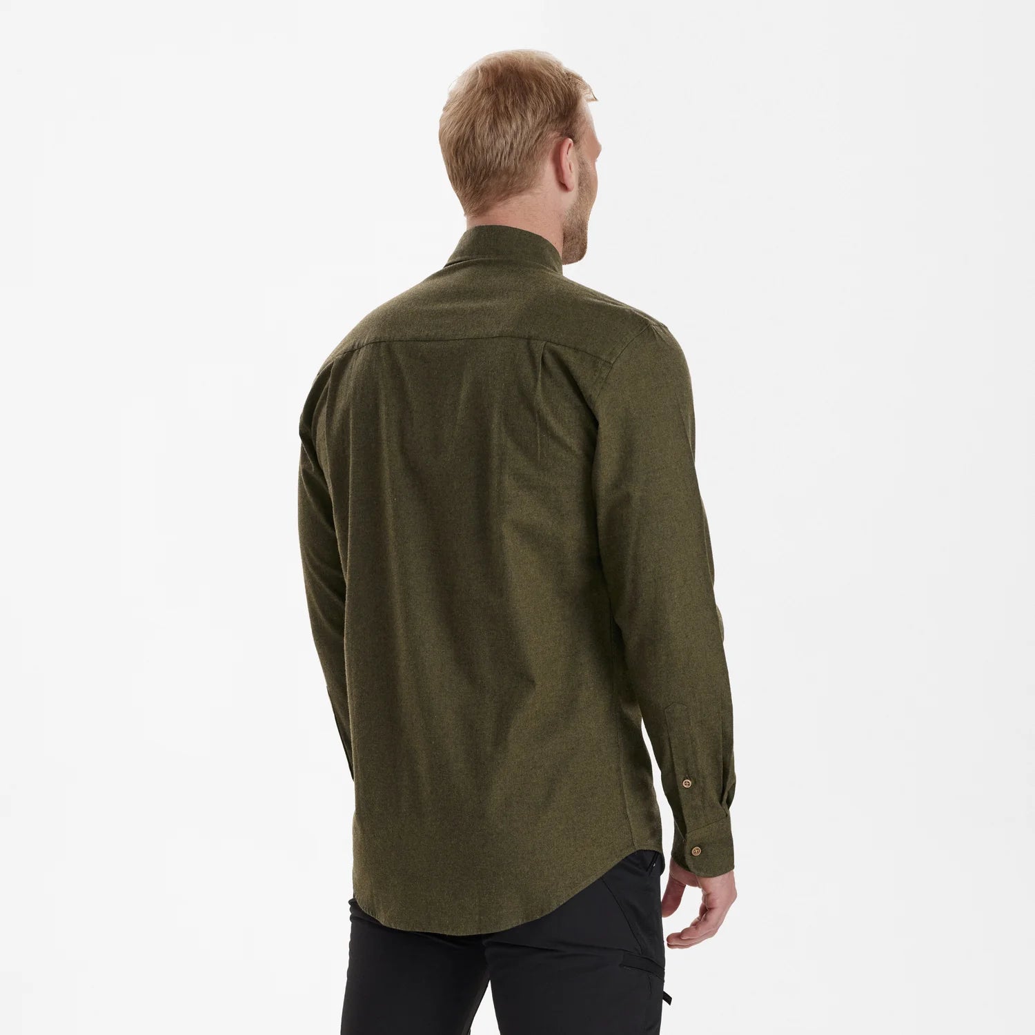 Liam skjorta - Tarmac Green - modell bakifrån