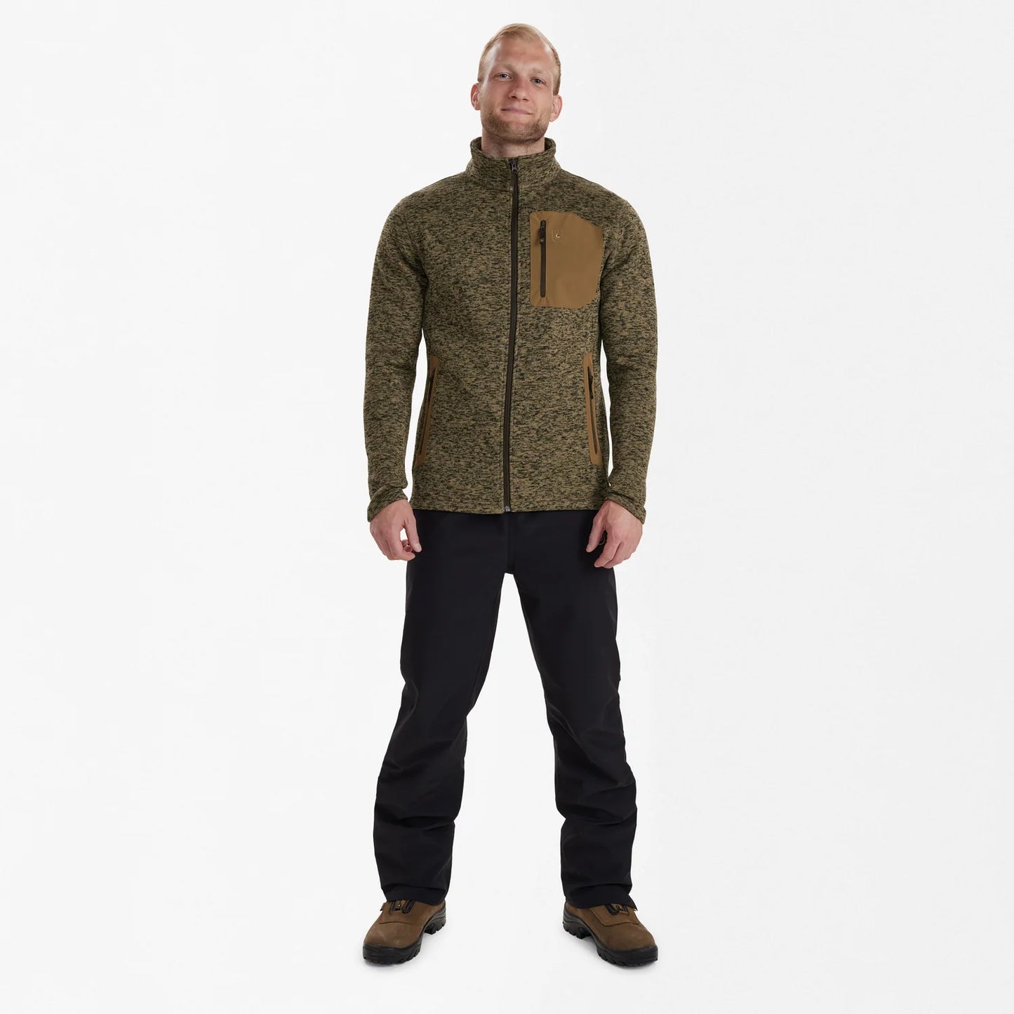 Sarek Stickad Jacka - Butternut melange - modell framifrån