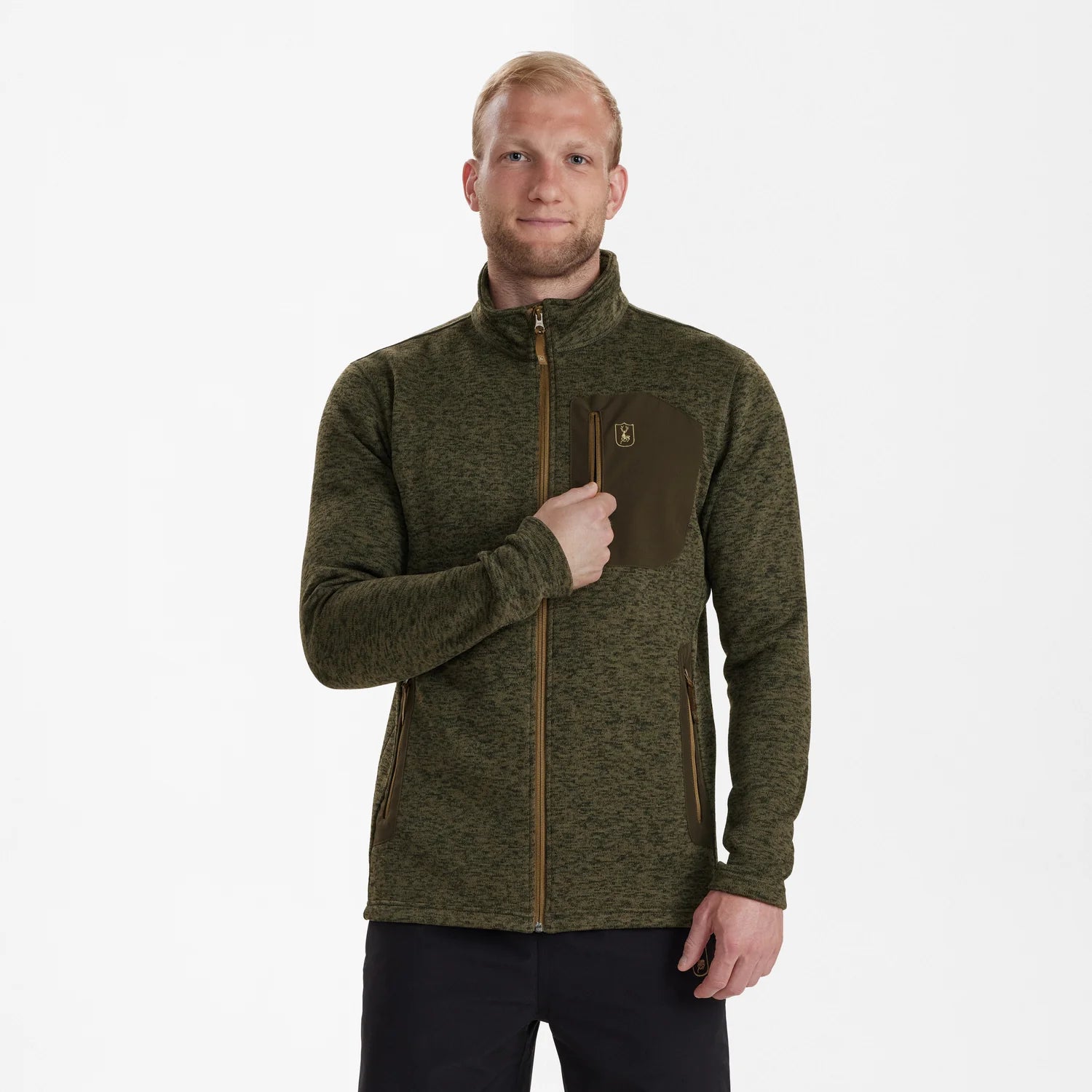 Sarek Stickad Jacka - Olive Night melange - modell framifrån