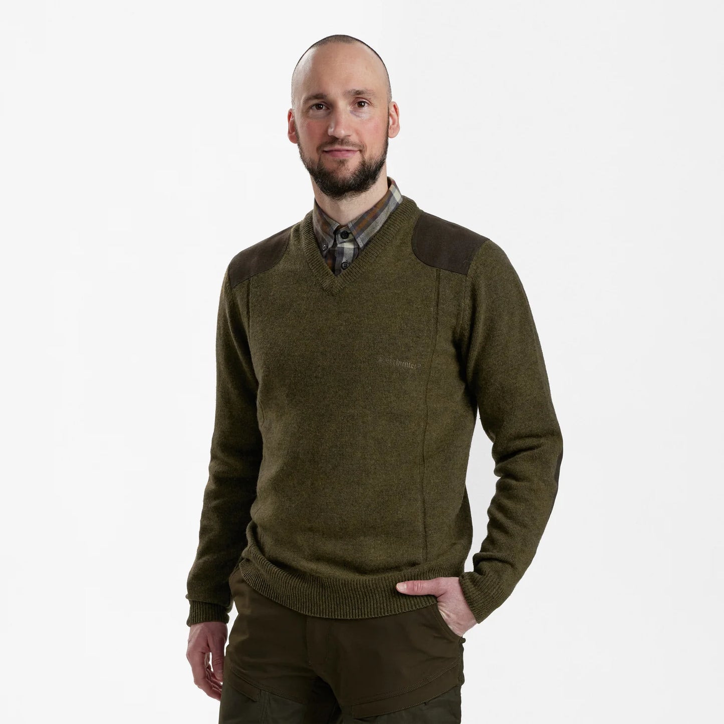 Sheffield Stickad Tröja med V-hals - Cypress - modell framifrån