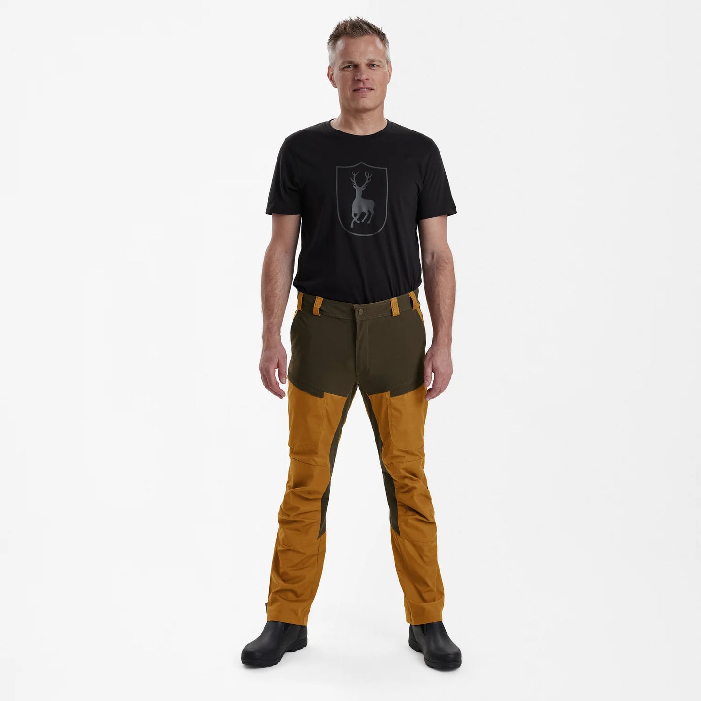 Strike Byxor - Bronze - modell framifrån