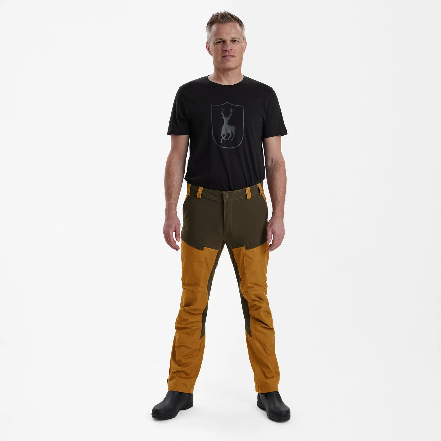 Strike Byxor - Bronze - modell framifrån