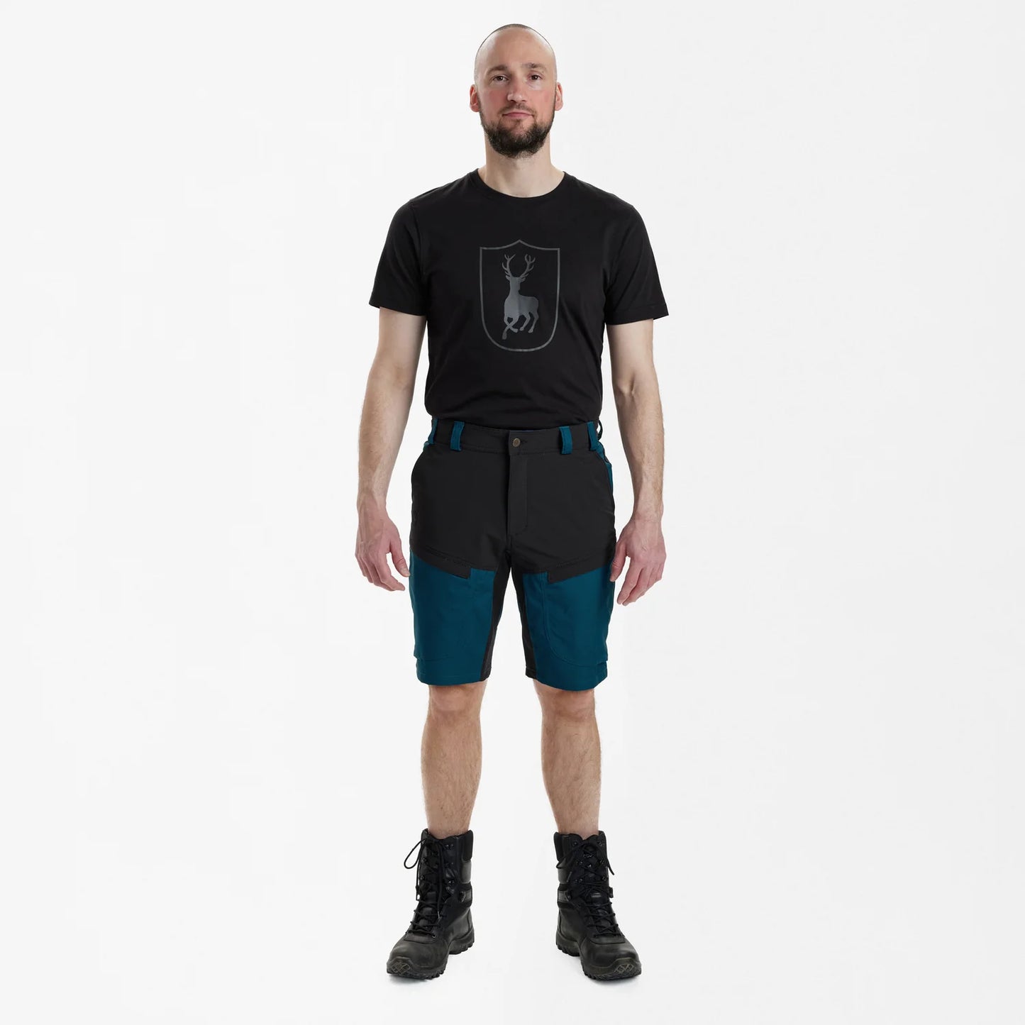 Strike Shorts - Pacific Blue - modell framifrån